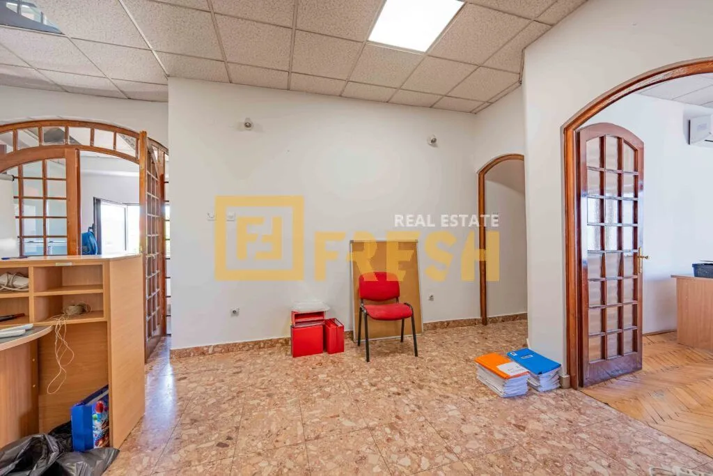 Sale, office space, 106m², Stari Aerodrom, Podgorica