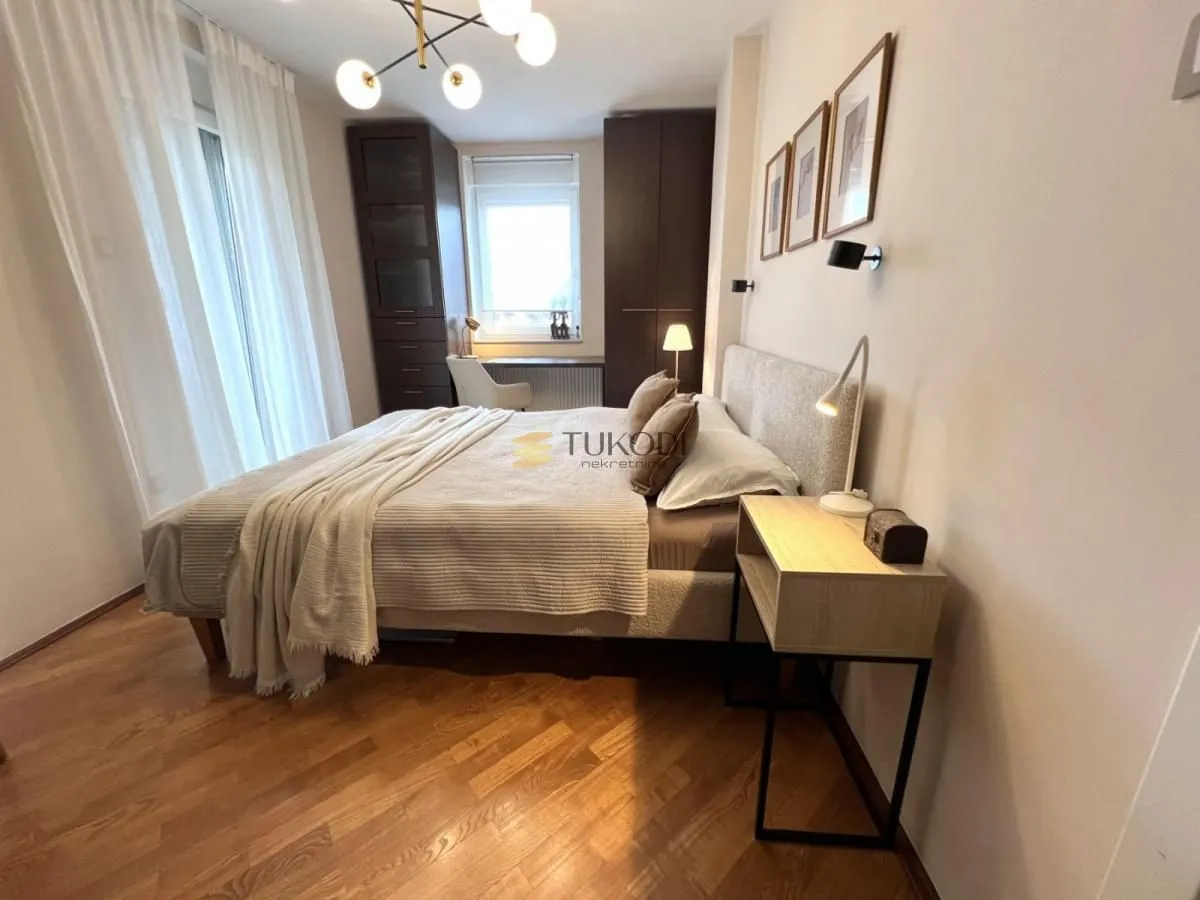 Sale, four bedroom apartment, 102m², Adamovićevo Naselje, Novi Sad Sve Podlokacije