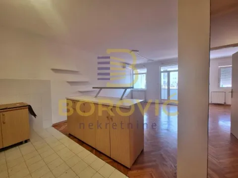 Izdavanje, trosoban stan, 70m², Čukarica, Beograd - image 12