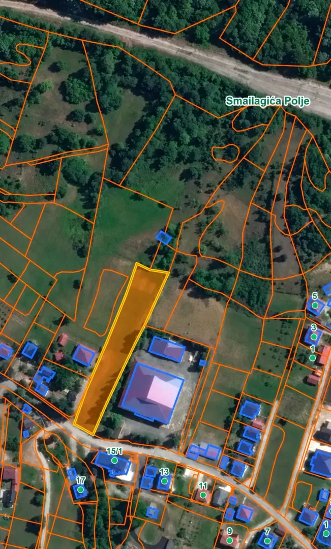 Katastarski plan lokacije i okolnog zemljišta.