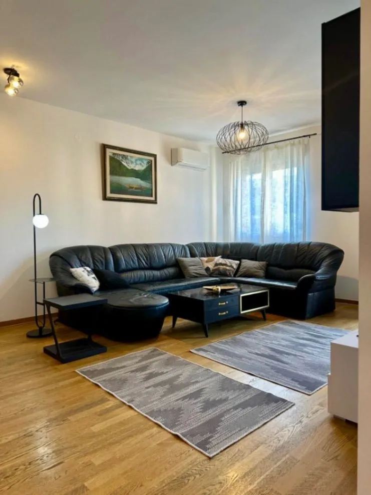 Izdavanje, dvosoban stan, 64m², City Kvart, Podgorica
