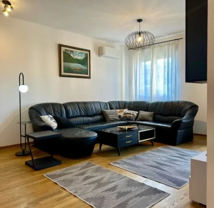 Izdavanje, dvosoban stan, 64m², City Kvart, Podgorica