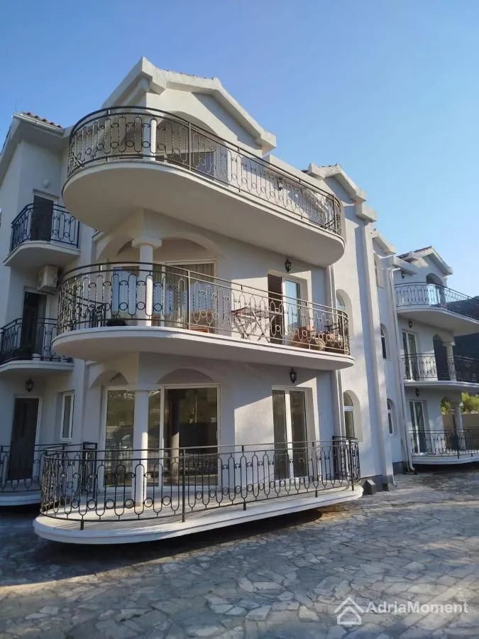 Sale, two bedroom apartment, 79m², Kotor, Crna Gora