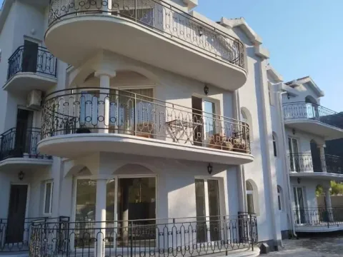 Sale, two bedroom apartment, 79m², Kotor, Crna Gora - image 1