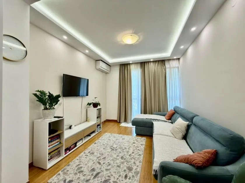 Sale, one bedroom apartment, 62m², Centar, Bar