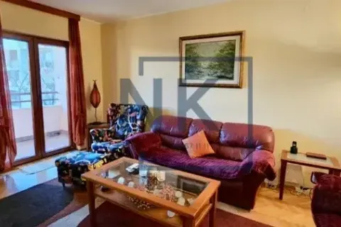 Izdavanje, dvosoban stan, 75m², Malo Brdo, Podgorica - image 2