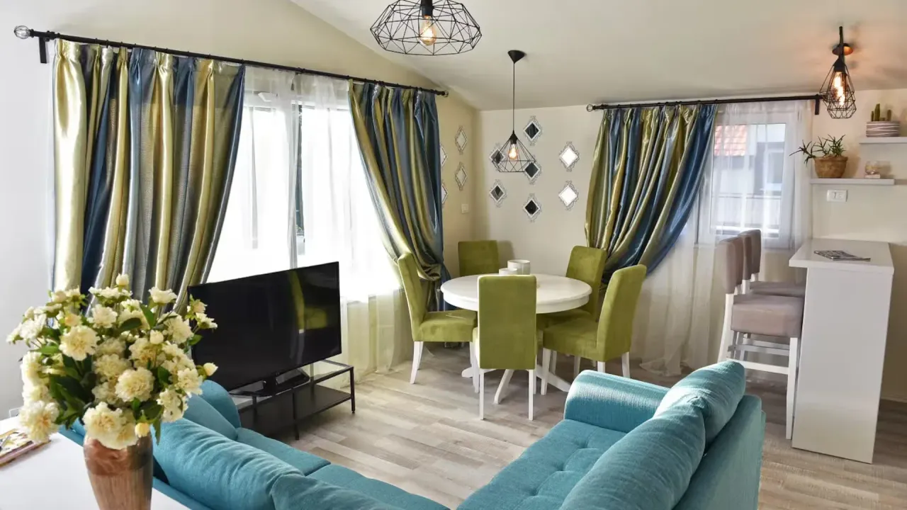 Rent, apartment, 75m², Tivat, Crna Gora