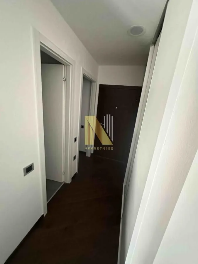 Izdavanje, dvosoban stan, 76m², Adamovićevo Naselje, Novi Sad Sve Podlokacije