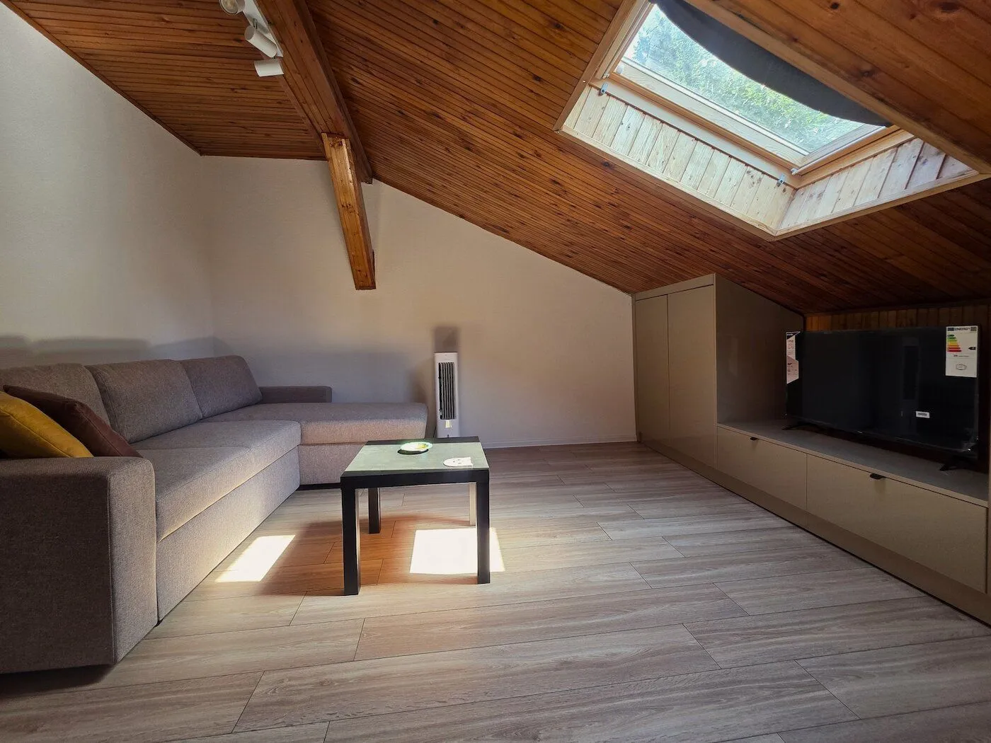 Izdavanje, garsonjera, 19m², Centar, Podgorica