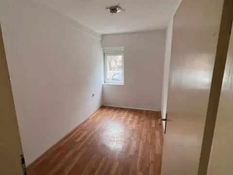 Izdavanje, poslovni prostor, 85m², Medijana, Niš - image 4