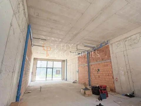 Izdavanje, poslovni prostor, 118m², Stari Aerodrom, Podgorica - image 7