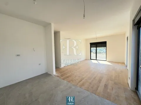 Prodaja, dvosoban stan, 84m², Zabjelo, Podgorica