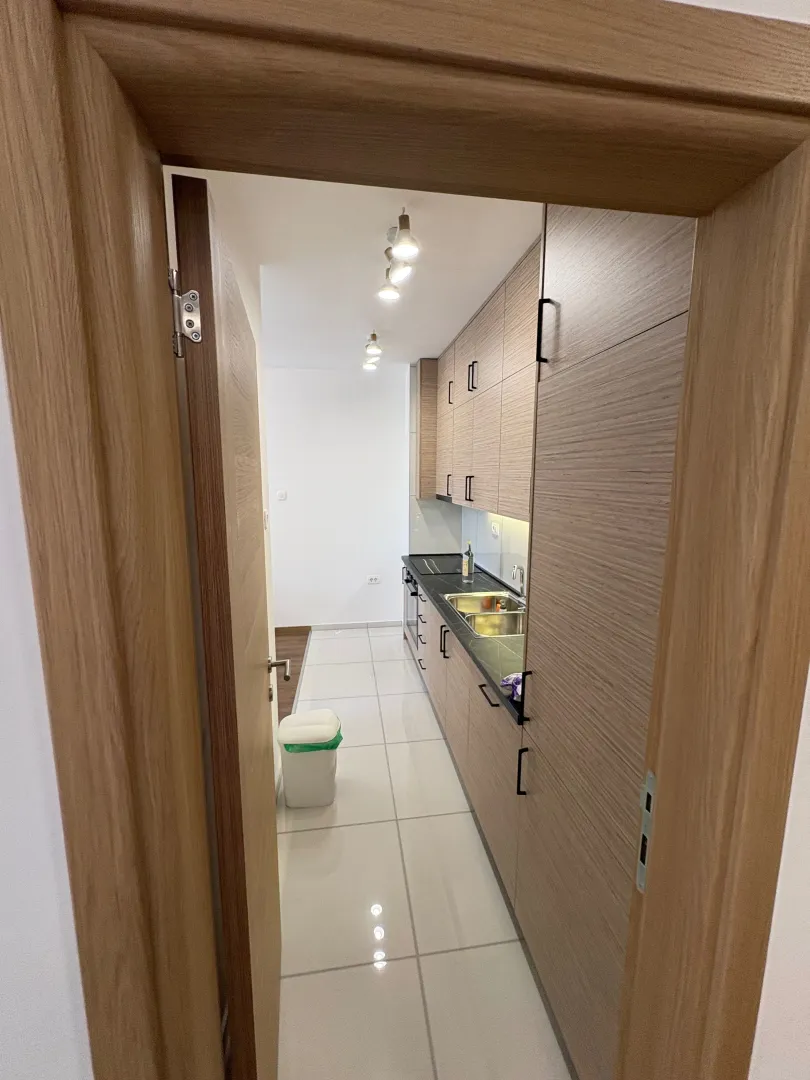 Rent, three bedroom apartment, 100m², Tološka šuma, Podgorica