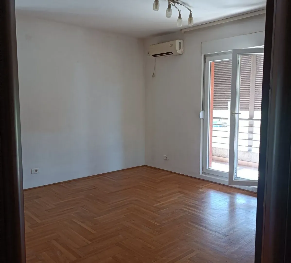 Prodaja, jednosoban stan, 48m², Stari Aerodrom, Podgorica