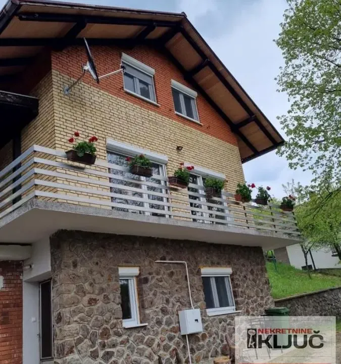 Sale, house, 154m², Beočin, Srbija
