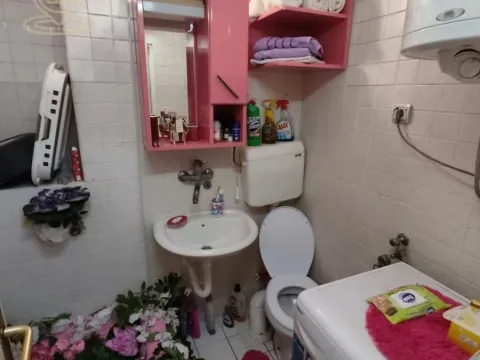 Sale, four bedroom apartment, 71m², Medijana, Niš - image 5