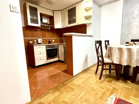 Izdavanje, jednosoban stan, 60m², Centar, Podgorica - image 2