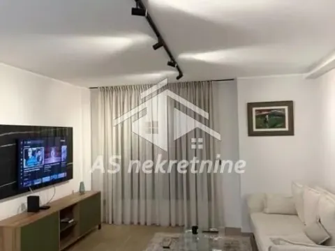 Izdavanje, dvosoban stan, 65m², Kalenić Pijaca, Vračar Sve Podlokacije - image 4