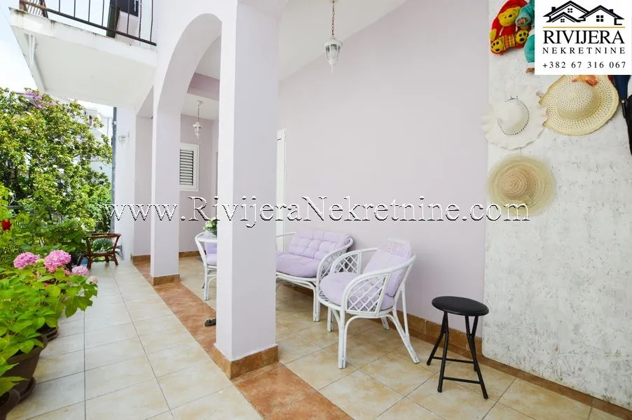 Prodaja, dvosoban stan, 98m², Igalo, Herceg Novi