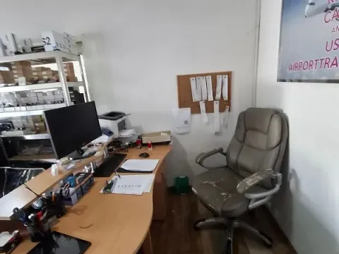 Prodaja, poslovni prostor, 150m², Čukarica, Beograd