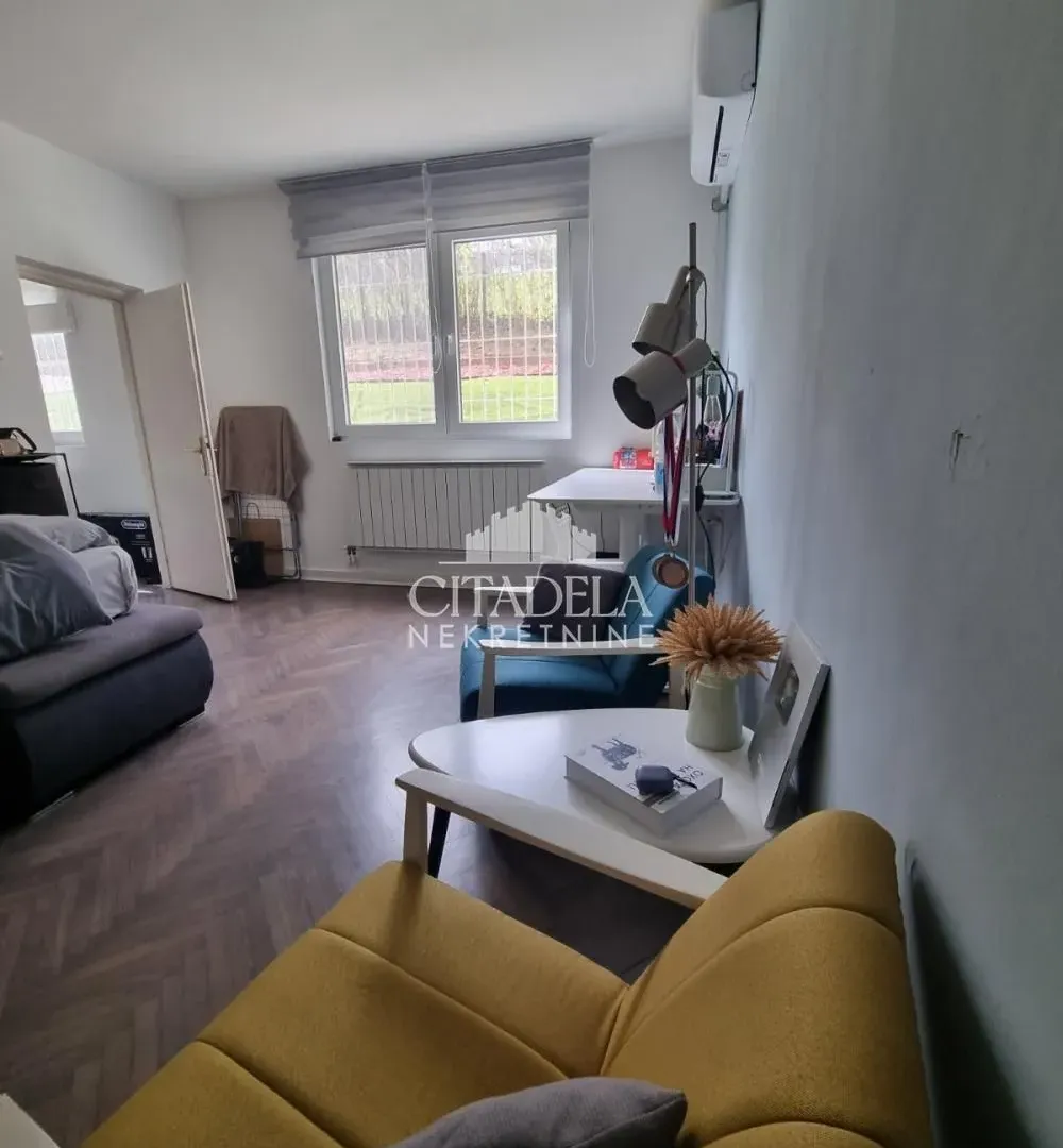 Prodaja, dvosoban stan, 42m², Karaburma, Palilula Sve Podlokacije