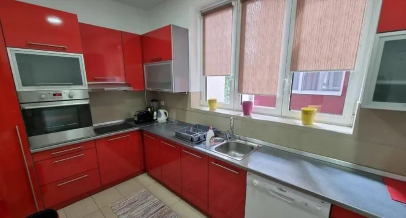 Izdavanje, trosoban stan, 88m², Kalenić Pijaca, Vračar Sve Podlokacije