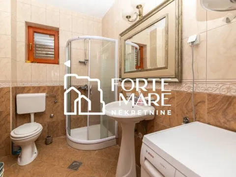 Sale, one bedroom apartment, 63m², Baošići, Herceg Novi - image 8