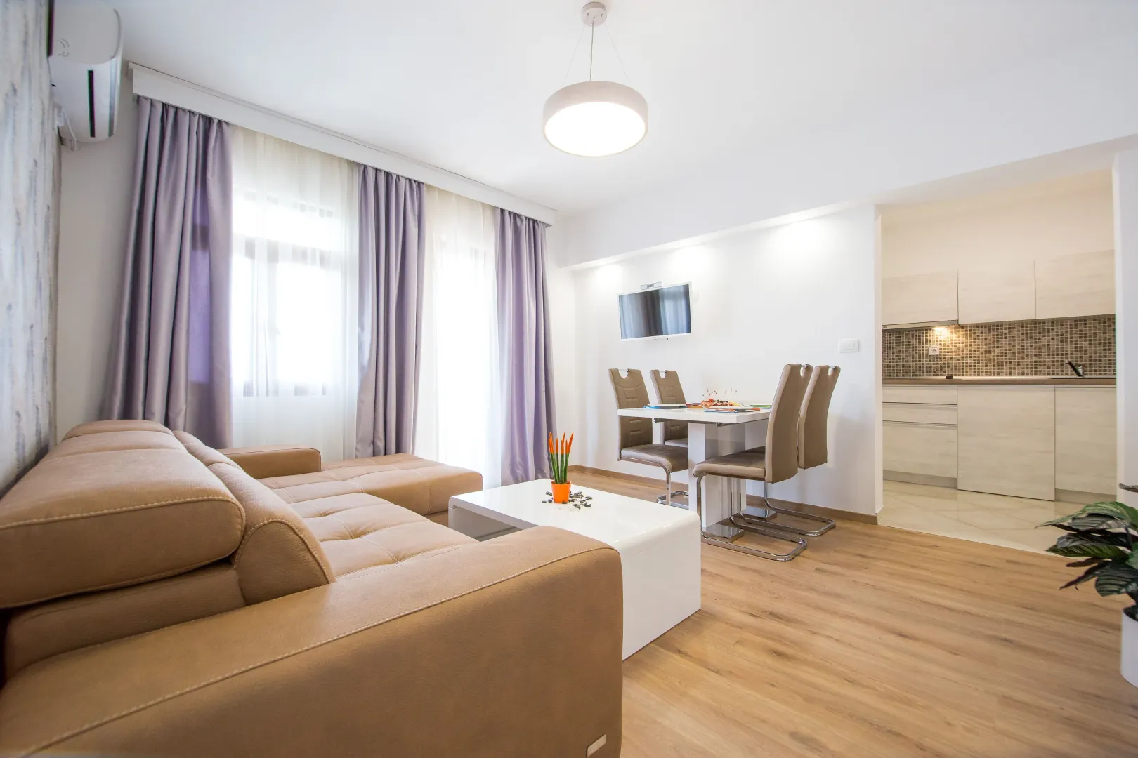 Rent, one bedroom apartment, 50m², Petrovac, Budva