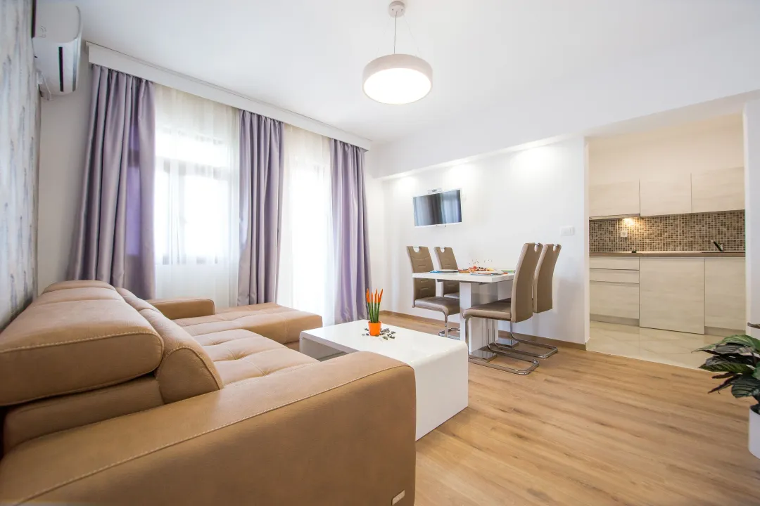 Rent, one bedroom apartment, 50m², Petrovac, Budva