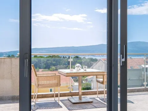 Prodaja, trosoban stan, 116m², Tivat, Crna Gora - image 2