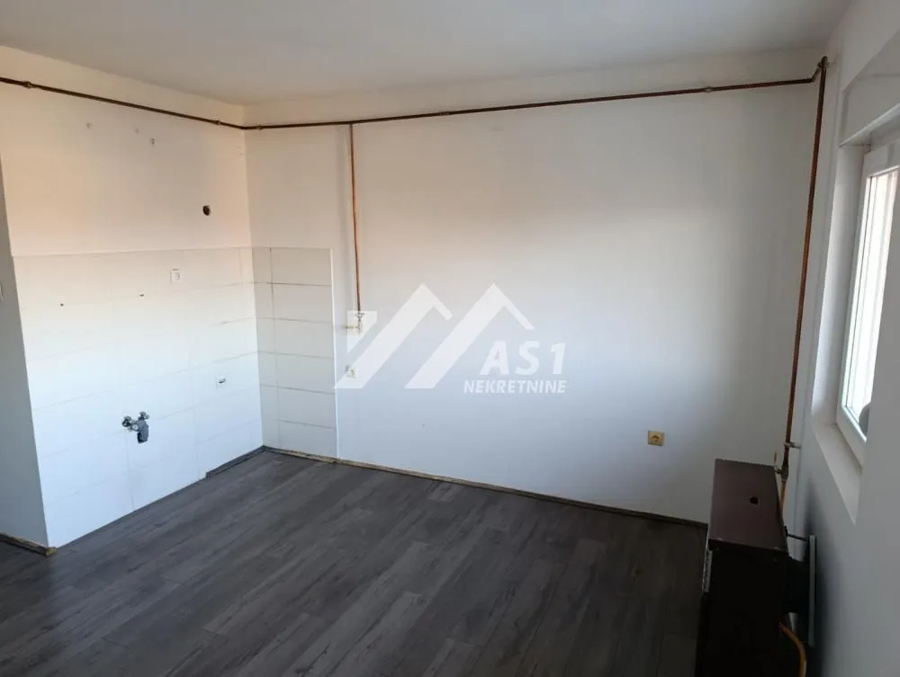 Izdavanje, dvosoban stan, 50m², Telep, Novi Sad Sve Podlokacije