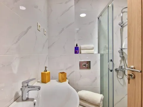 Prodaja, dvosoban stan, 59m², Bečići, Budva - image 21