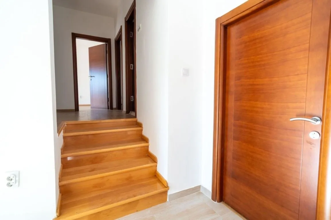 Izdavanje, kuća, 110m², City Kvart, Podgorica