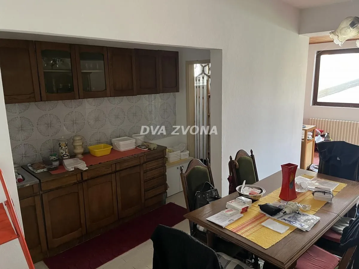 Prodaja, kuća, 293m², Titel, Novi Sad
