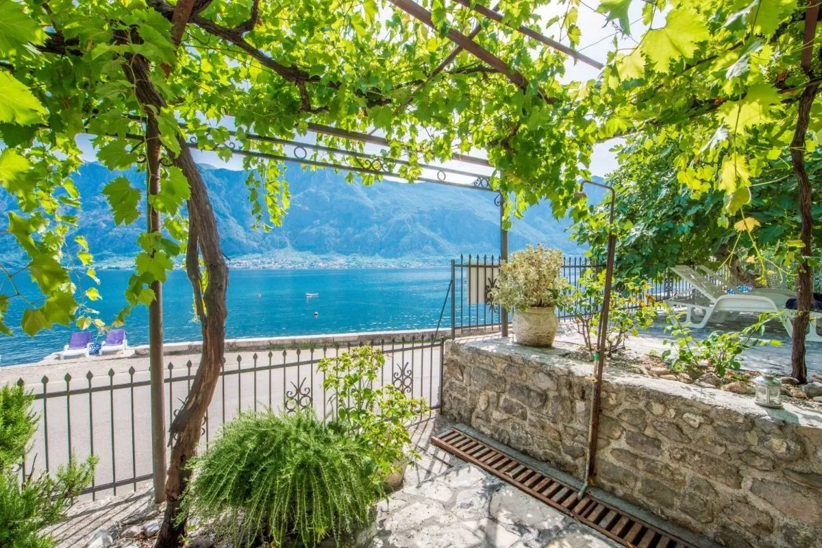 Sale, house, 168m², Prčanj, Kotor