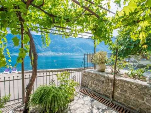 Prodaja, kuća, 168m², Prčanj, Kotor - image 19