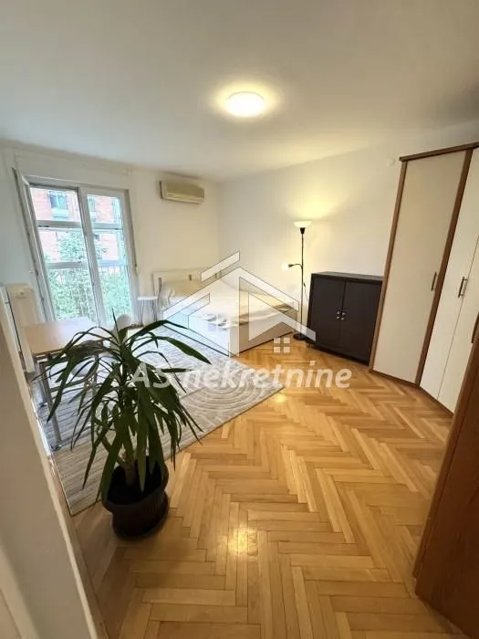 Izdavanje, dvosoban stan, 44m², Čukarica, Beograd