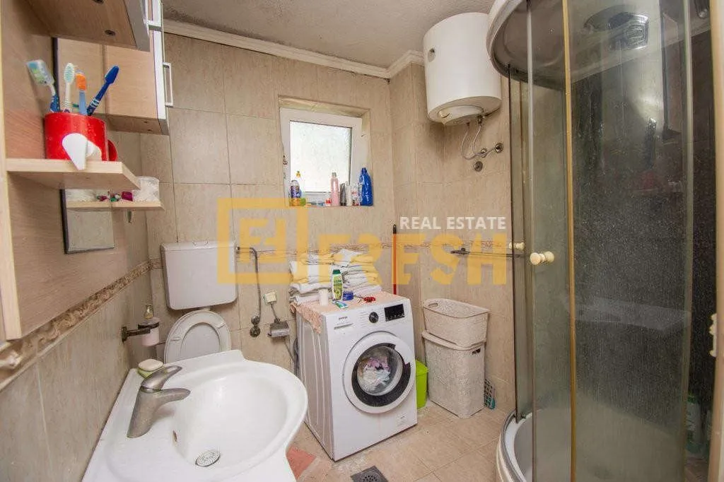 Prodaja, kuća, 356m², Murtovina, Podgorica