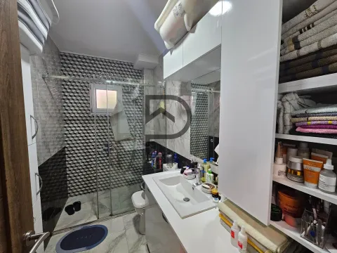 Sale, house, 226m², Blok 6, Podgorica - image 4