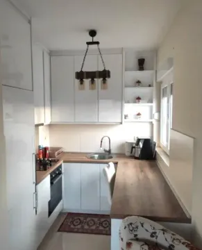 Izdavanje, jednosoban stan, 54m², City Kvart, Podgorica - image 4