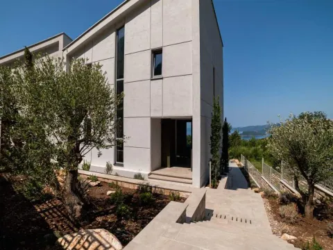 Prodaja, kuća, 231m², Blizikuće, Budva - image 17