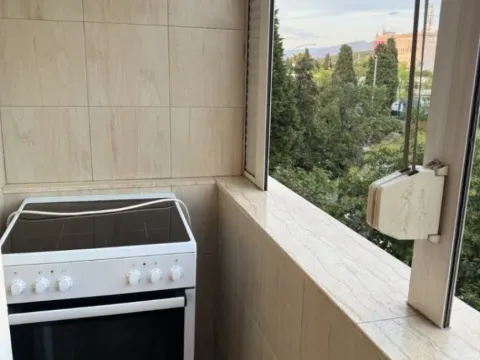 Izdavanje, jednosoban stan, 42m², Centar, Podgorica - image 13