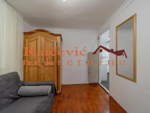Sale, one bedroom apartment, 40m², Kalenić Pijaca, Vračar Sve Podlokacije - image 13