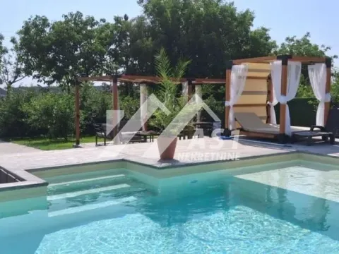 Rent, house, 76m², Surduk, Stara Pazova - image 1