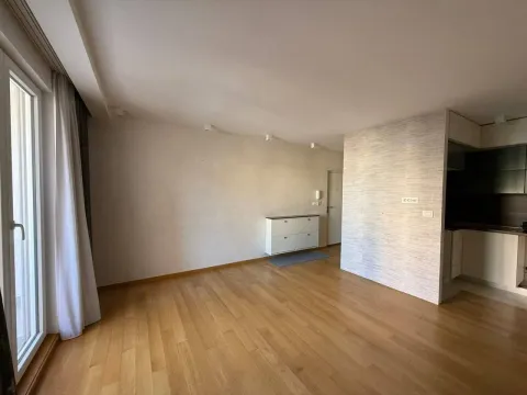 Prodaja, dvosoban stan, 82m², Centar, Budva - image 10