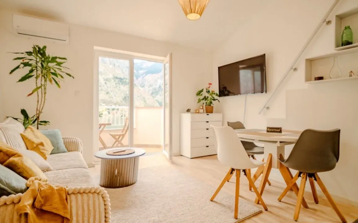 Sale, one bedroom apartment, 44m², Muo, Kotor