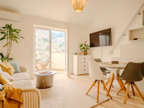 Sale, one bedroom apartment, 44m², Muo, Kotor