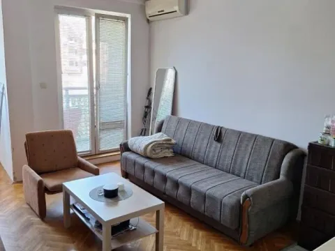 Izdavanje, garsonjera, 24m², Grbavica, Novi Sad Sve Podlokacije - image 1