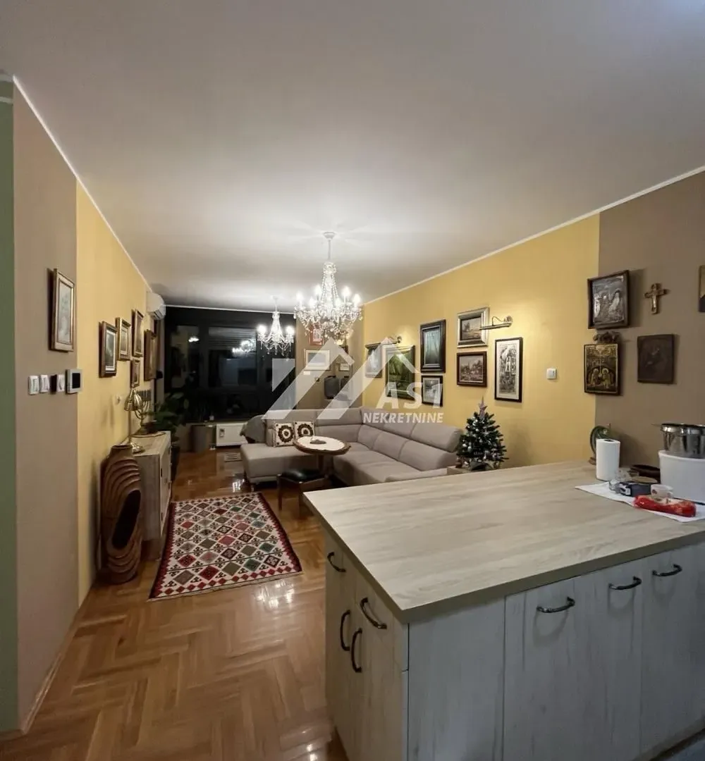 Izdavanje, dvosoban stan, 52m², Grbavica, Novi Sad Sve Podlokacije