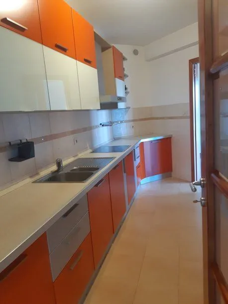 Rent, office space, 200m², Preko Morače, Podgorica